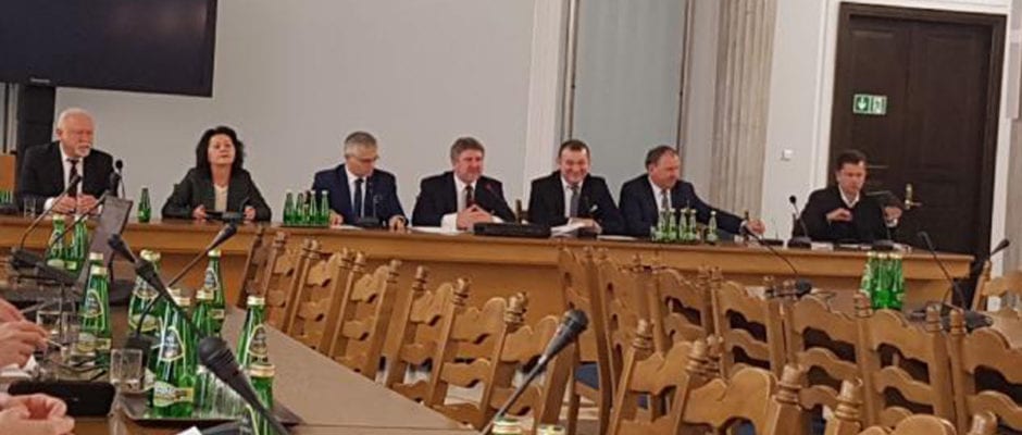 W sejmie trwają prace nad ustawą o ZZWZOŚ